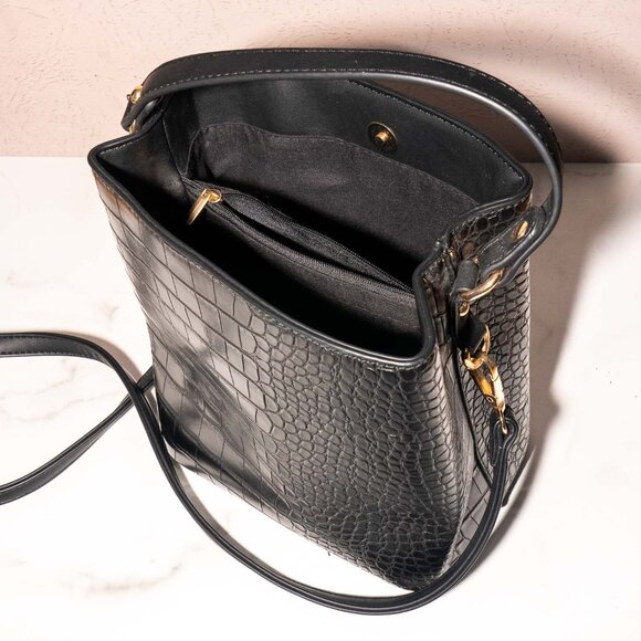 NWOT AOTA All of the Above Elena Croc Vegan Bucket Bag - Picture 3 of 6
